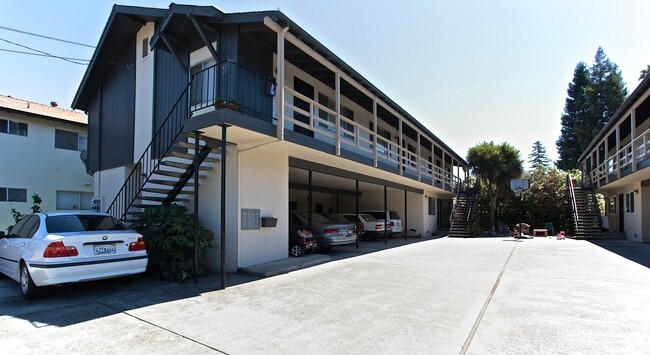 Building Photo - 408 Klute St