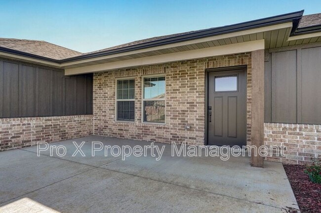 Building Photo - 5618 West Mangrove St