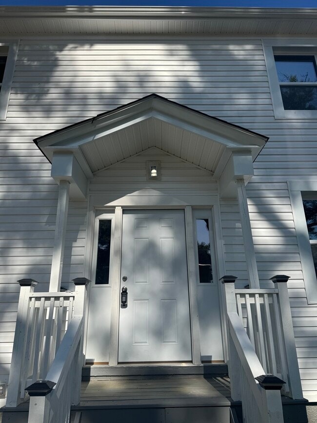 Building Photo - 5599 Craig Ave