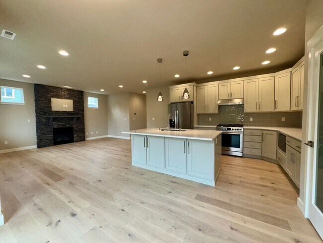 Foto del edificio - 1606 106th Pl SW