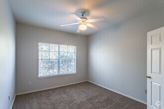 1BR, 1BA - 649SF - Villas at Bandera