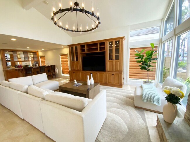 Foto del edificio - Vacation Home on the Channel Available July 15-Aug 15