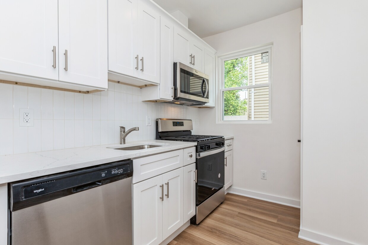 Foto principal - 164 Glenwood Ave