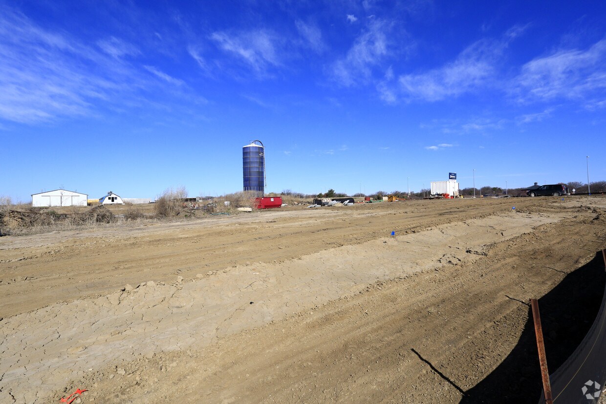 Ovation Heartwood PreserveIndependent Living Apartments in Omaha, NE