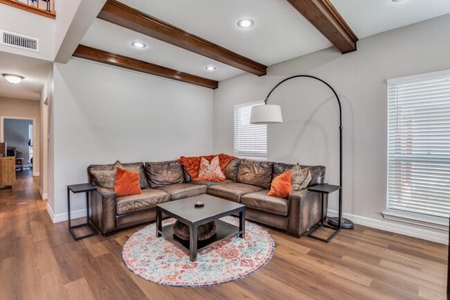 Foto del edificio - 552 Josephine St