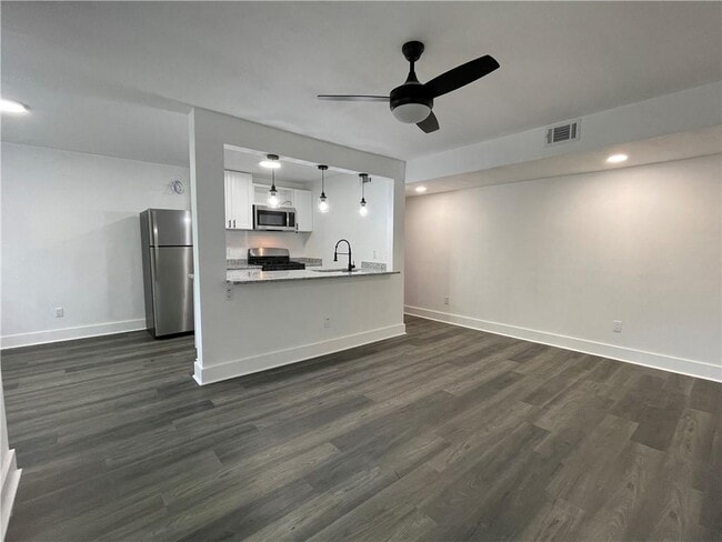 Building Photo - 4589 Orchid Dr