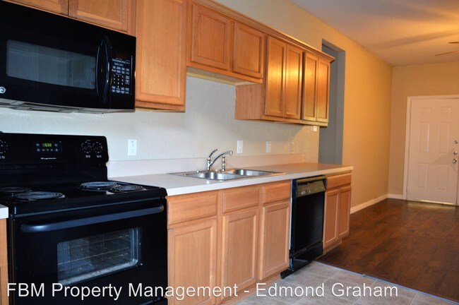 Foto del edificio - 1709 N Kaufman St