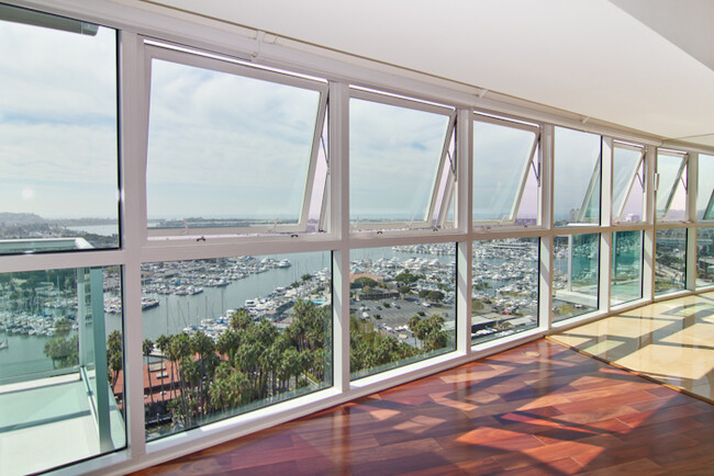 Foto del edificio - 13600 MARINA POINTE Dr