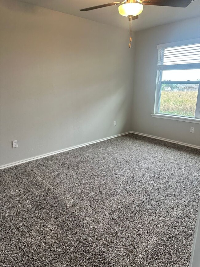 Foto del edificio - 230 SW 34th St