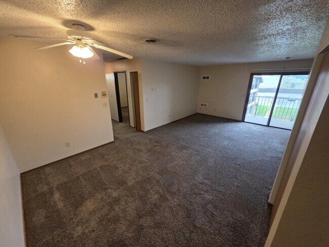 Foto del edificio - 1727 N Grandview Ln
