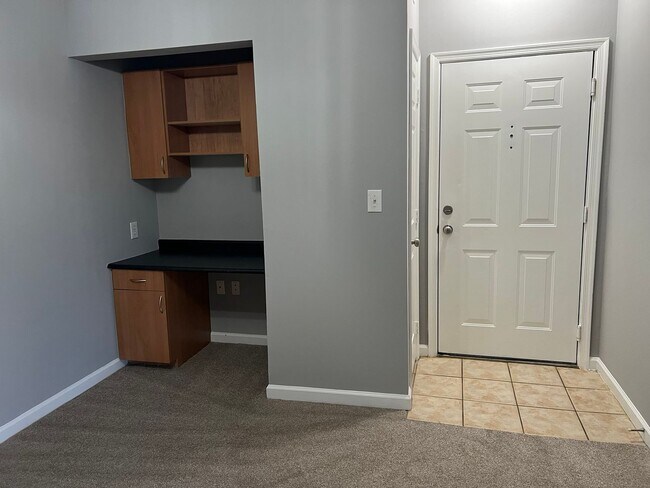 Foto del edificio - L(o)(o)K what we found!