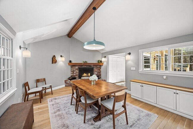 Foto del edificio - 71 Old Pickard Rd