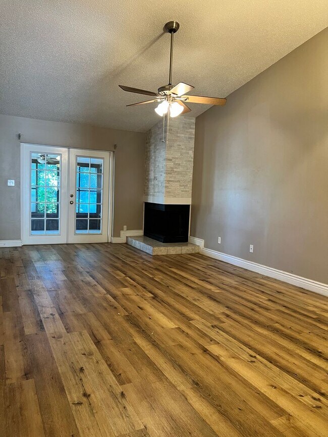 Building Photo - 8447 Tangelo Tree Dr - Available March 10th