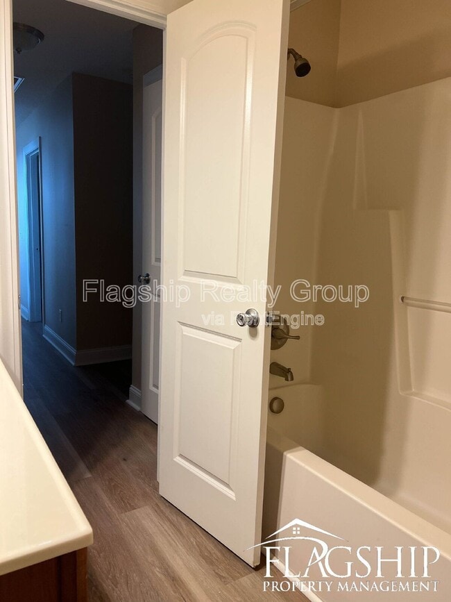 Building Photo - 2313 Sadler Dr