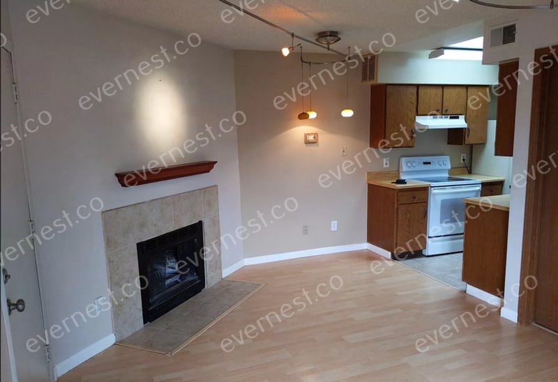 Primary Photo - 1825 Kendall St