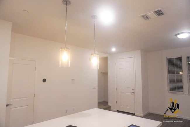 Building Photo - 2939 Limoges Walk