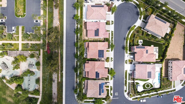 Building Photo - 55 suede