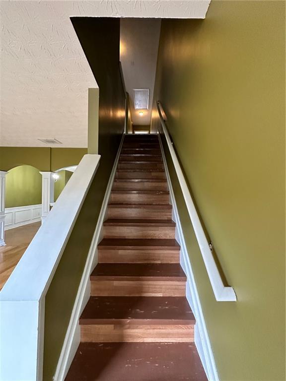 Building Photo - 2172 Hawks Bluff Trail NW