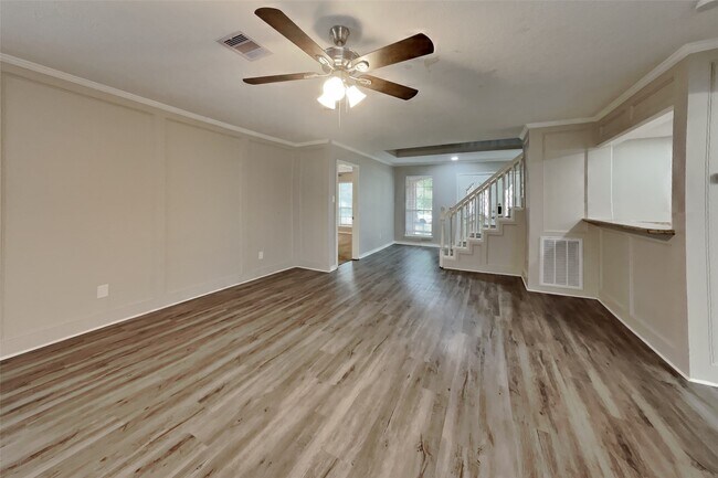 Foto del edificio - 12311 Oak Park Dr