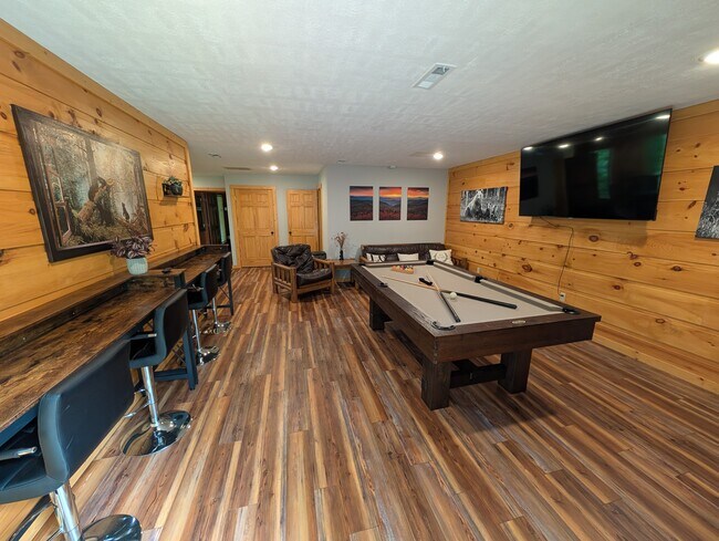 Foto del edificio - 2420 Sylvan Glen Way