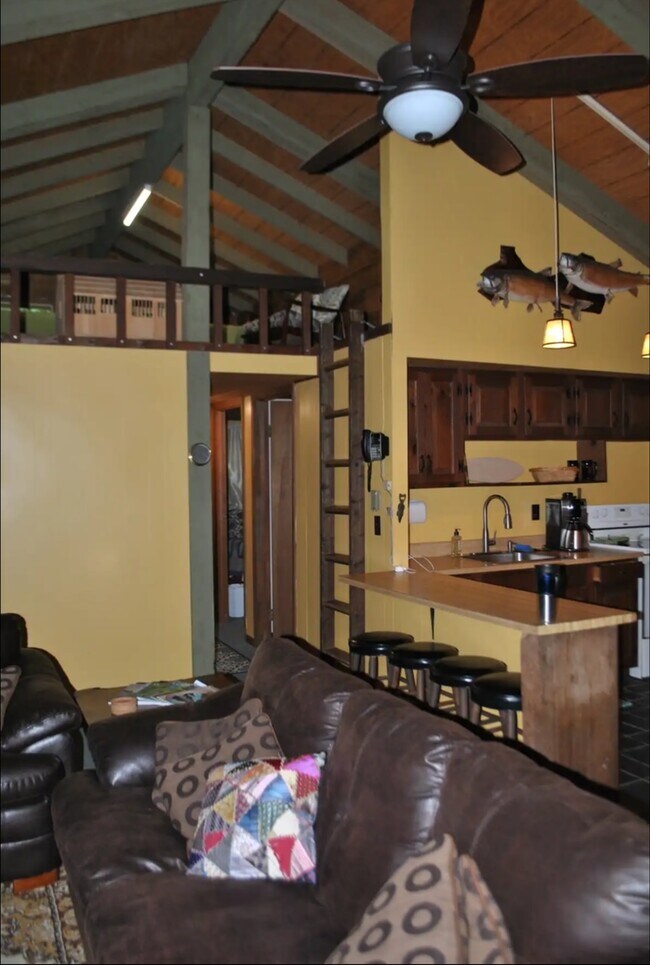 Foto del edificio - 135 Birch Hills Dr