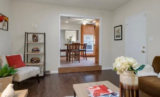 Foto del edificio - 4463 Amador Rd