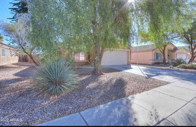 Building Photo - 2130 Sabino Ln