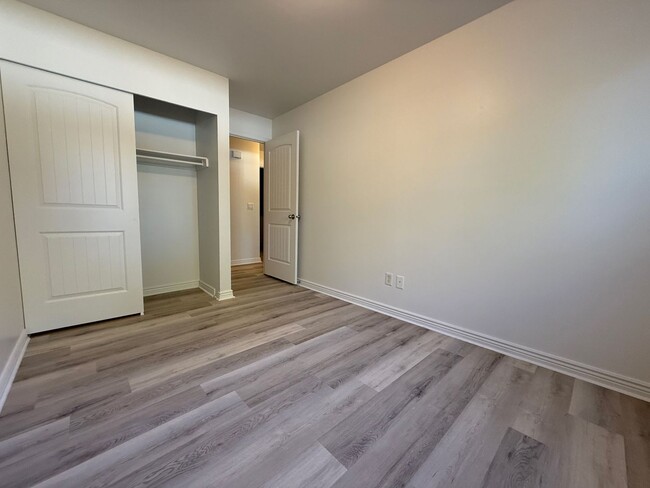 Foto del edificio - Remodeled Condo in West Valley