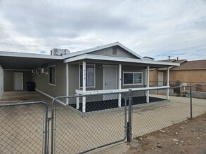 Building Photo - 734 Swan Dr