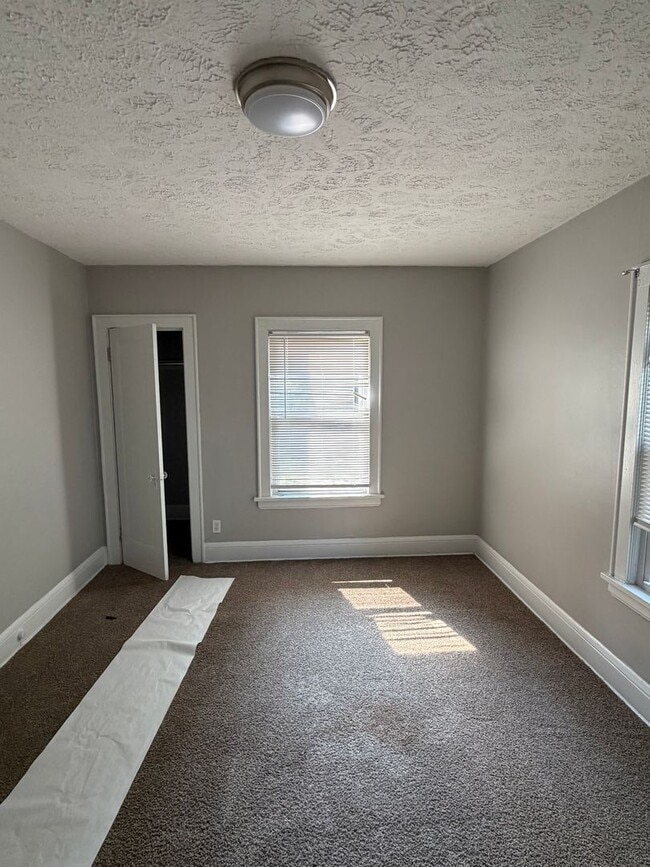 Building Photo - 368 Wildwood Ave
