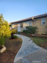 Building Photo - 628 W Floral Dr
