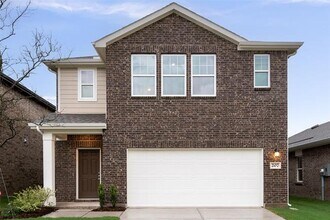Building Photo - 207 Bradford Dr