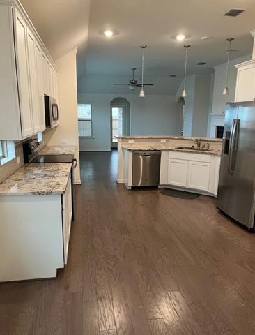 Foto del edificio - 1301 Jennings Ct