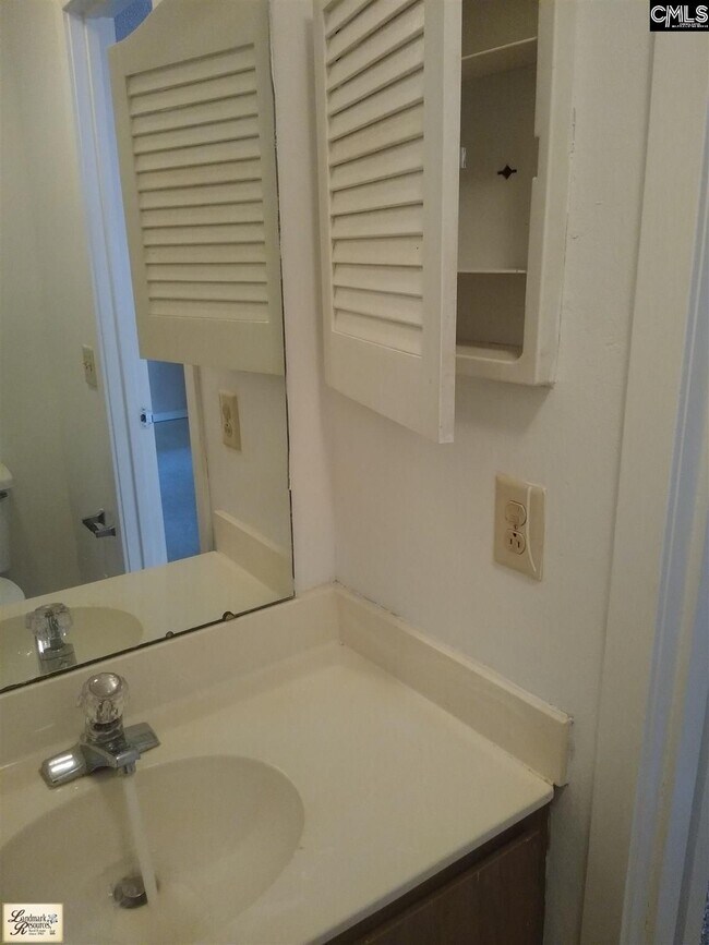 Foto del edificio - 13 Canterbury Ct