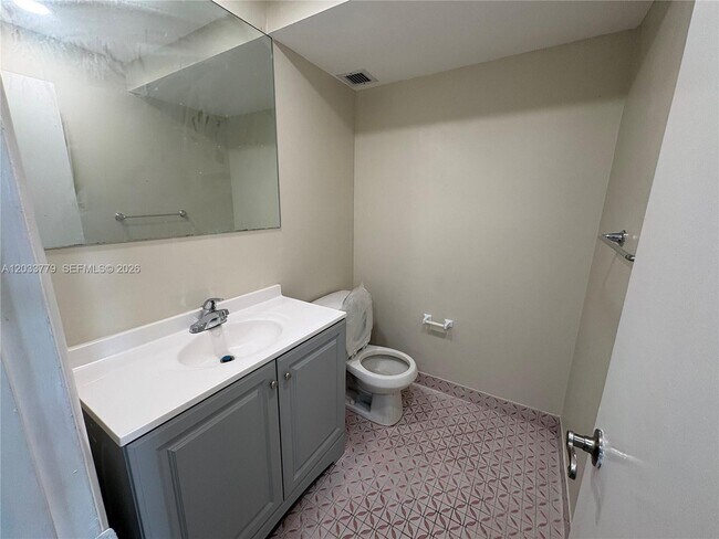 Foto del edificio - 16740 NE 9th Ave