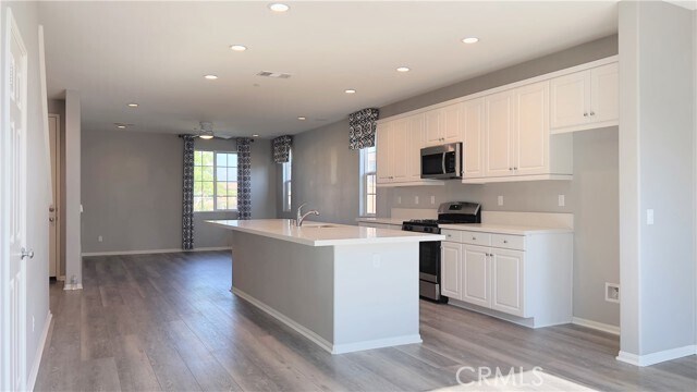 Building Photo - 4470 Rima Dr