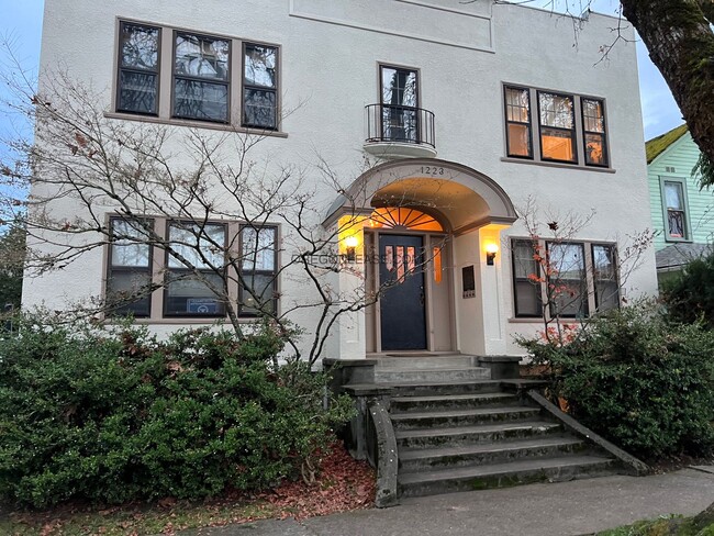 Large One bedroom downtown Eugene Apartment - Large One bedroom downtown Eugene Apartment