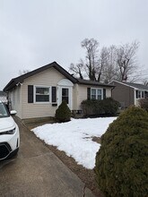 Building Photo - 412 6th Ave