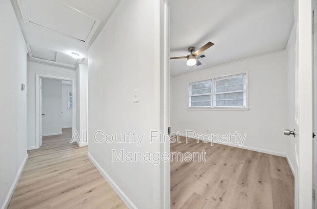Foto del edificio - 2371 Whites Mill Rd