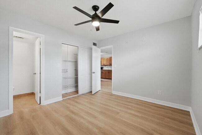 Foto del edificio - 6191 SW 37th St