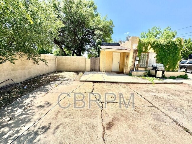 Building Photo - 2702 23rd St