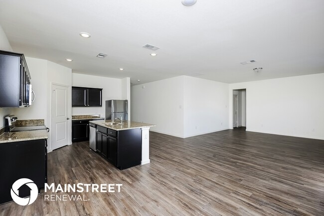 Building Photo - 505 Canoe Way