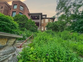 Building Photo - 331 Ramsey St