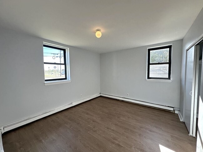 Foto del edificio - 25 Henry Ave