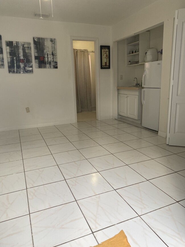 Building Photo - 965 SW 136th Pl