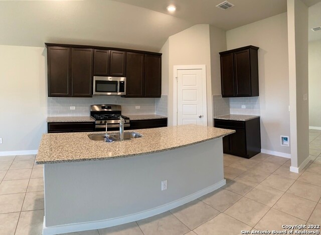 Building Photo - 5910 Akin Glen