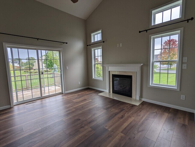 Building Photo - 18C Pointe West Dr