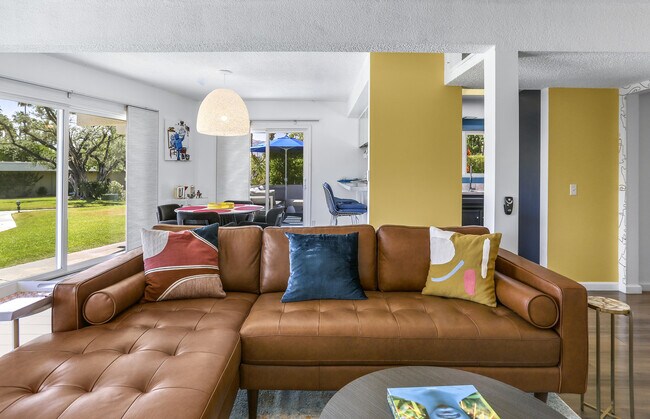 Foto del edificio - 1855 Ramon Rd