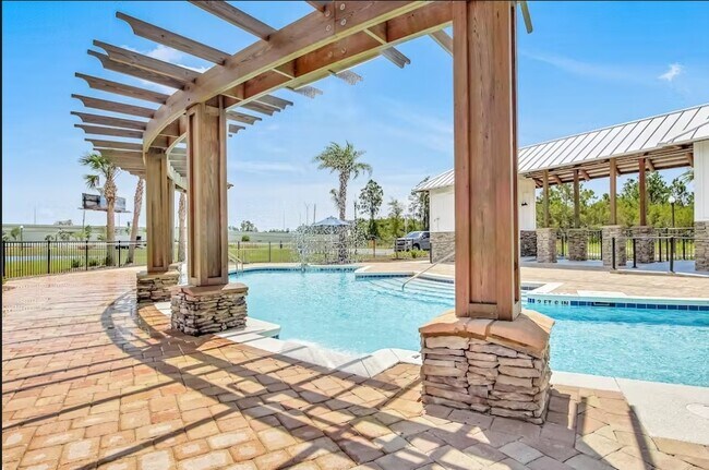 Foto del edificio - 7597 Shadow Lake Dr