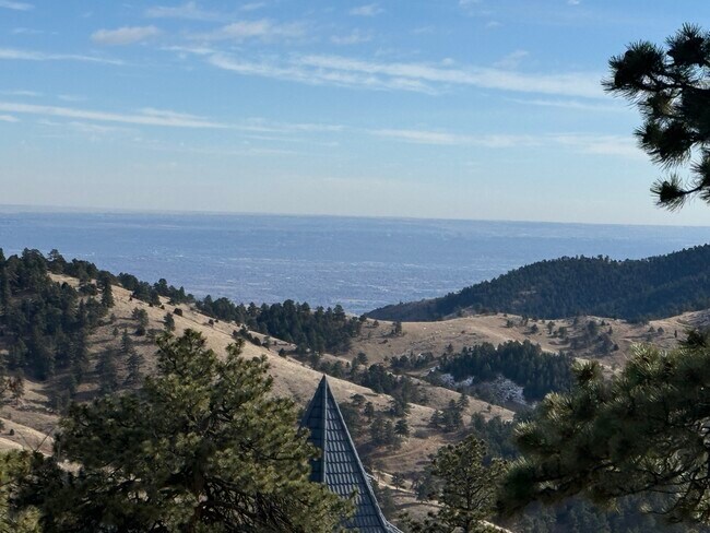 Foto del edificio - 1559 S Lininger Dr